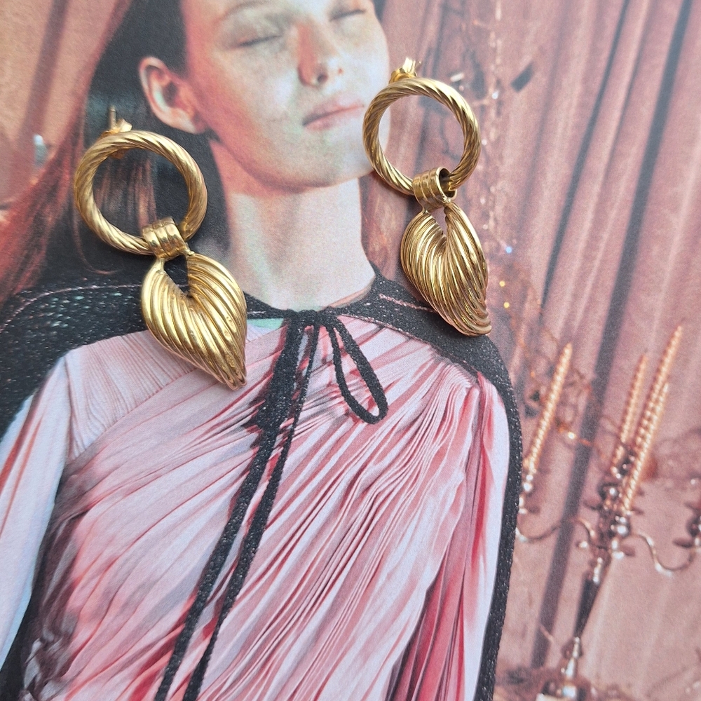 Vintage Earrings In 14k Yellow Gold - Picture 3 of 15